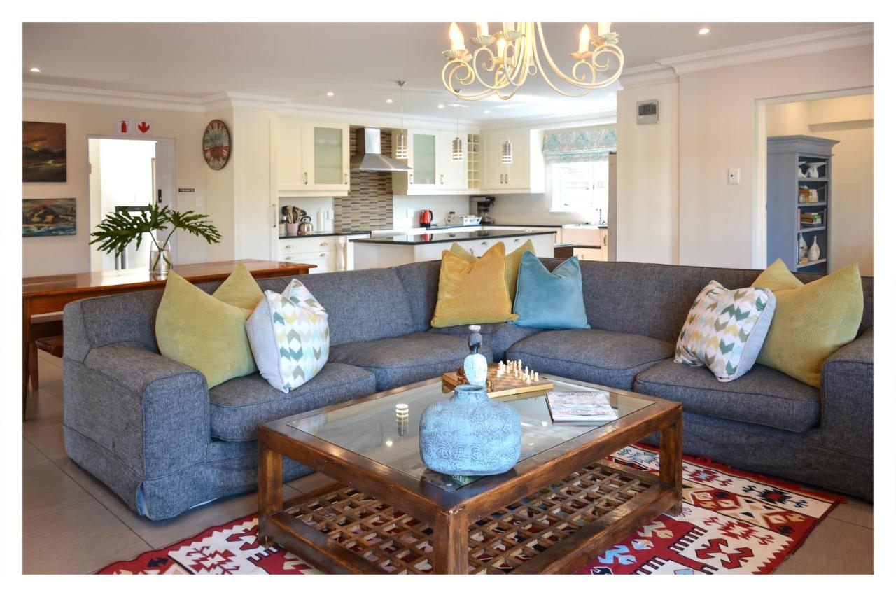 66 On Monzali 4 Star Luxury Bed & Breakfast Hilton