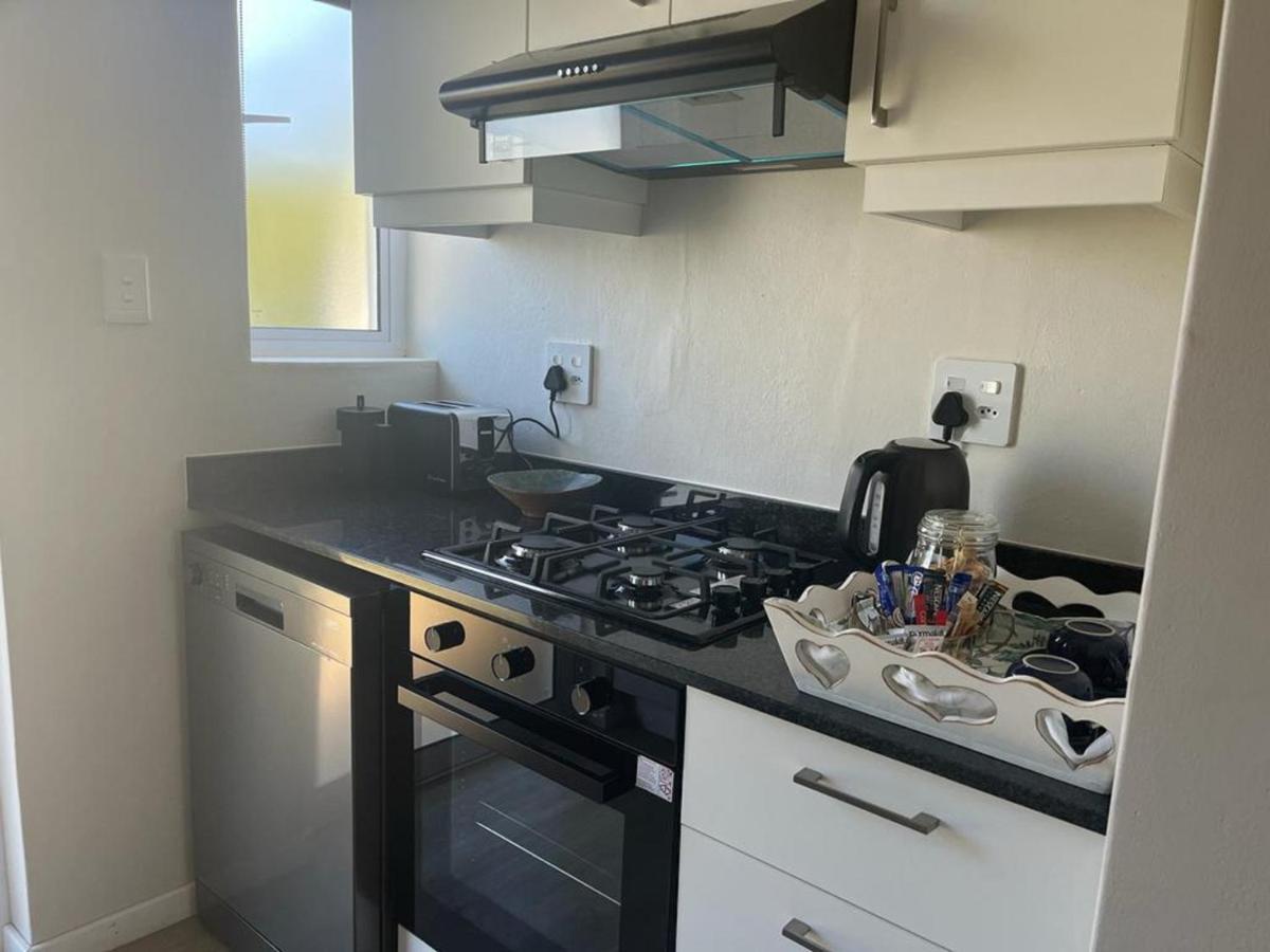 Bed & Breakfast 66 On Monzali 4 Star Luxury 4*